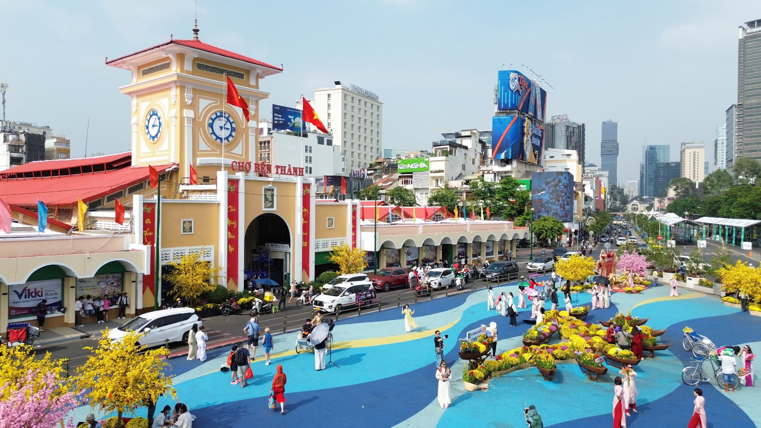 TP.HCM rộn ràng điểm du xuân, thu hút người dân dịp tết Bính Ngọ 2026- Ảnh 16. TP.HCM rộn ràng điểm du xuân, thu hút người dân dịp tết Bính Ngọ 2026- Ảnh 16.