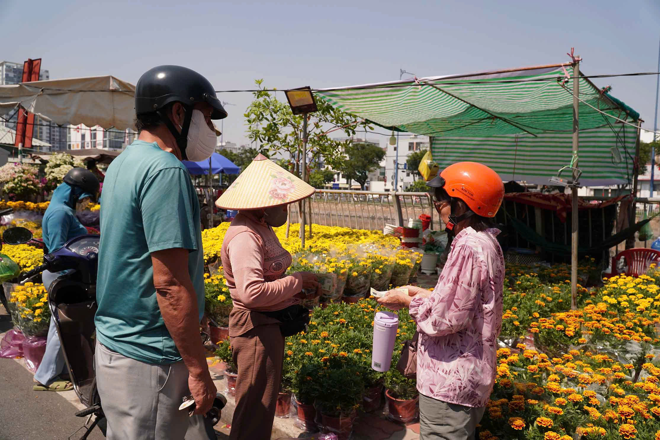 TP.HCM rộn ràng điểm du xuân, thu hút người dân dịp tết Bính Ngọ 2026- Ảnh 13. TP.HCM rộn ràng điểm du xuân, thu hút người dân dịp tết Bính Ngọ 2026- Ảnh 13.