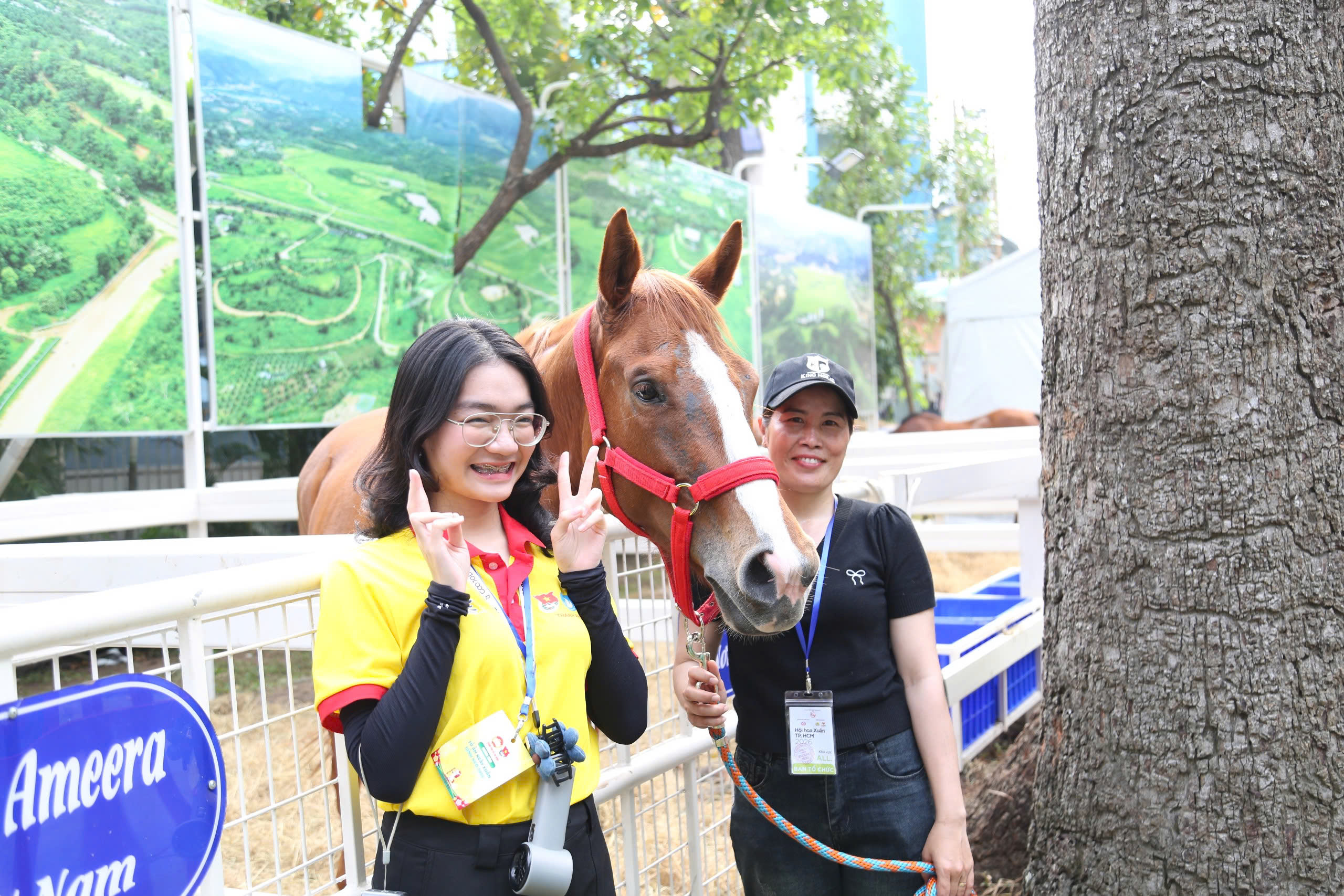 TP.HCM rộn ràng điểm du xuân, thu hút người dân dịp tết Bính Ngọ 2026- Ảnh 1. TP.HCM rộn ràng điểm du xuân, thu hút người dân dịp tết Bính Ngọ 2026- Ảnh 1.