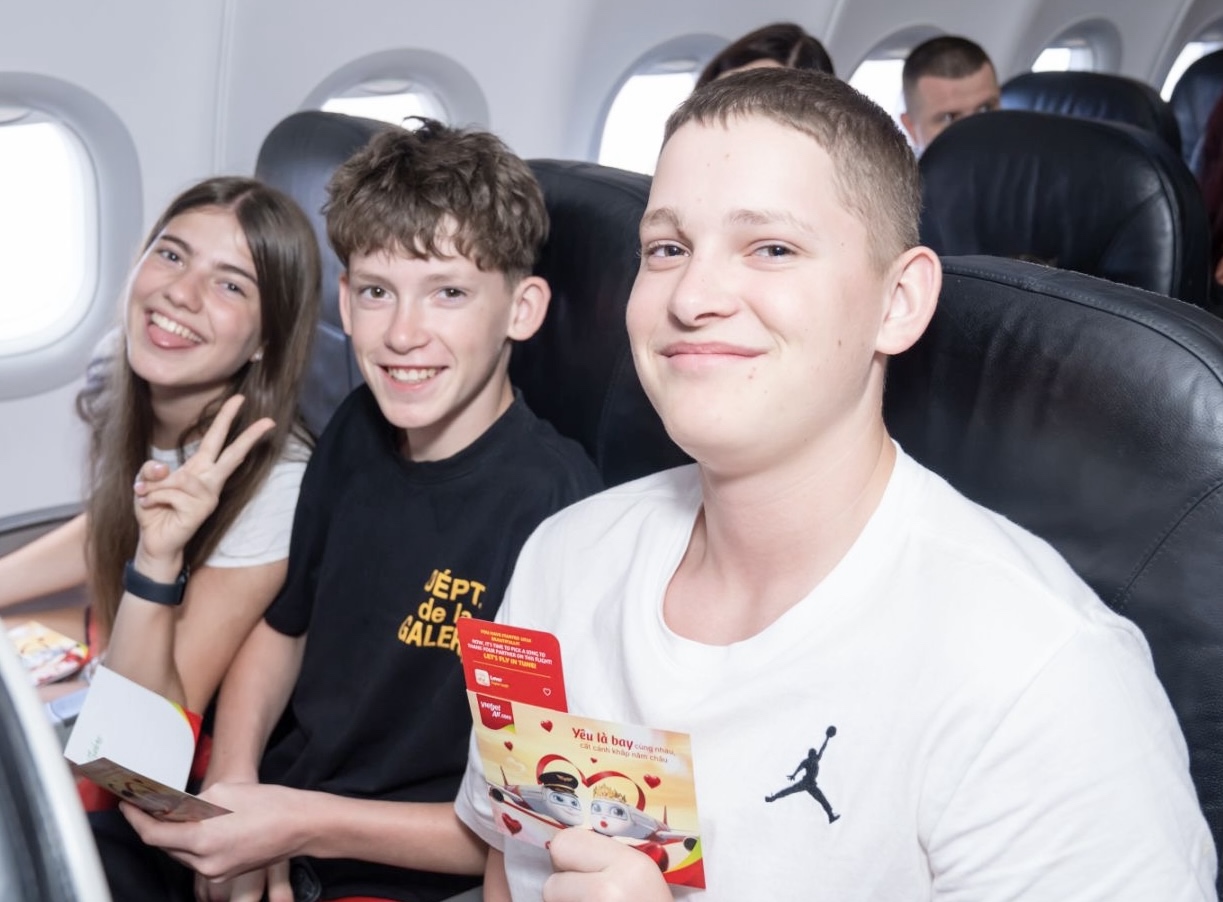 Trải nghiệm Valentine ngọt ng&agrave;o tr&ecirc;n bầu trời c&ugrave;ng Vietjet- Ảnh 8.