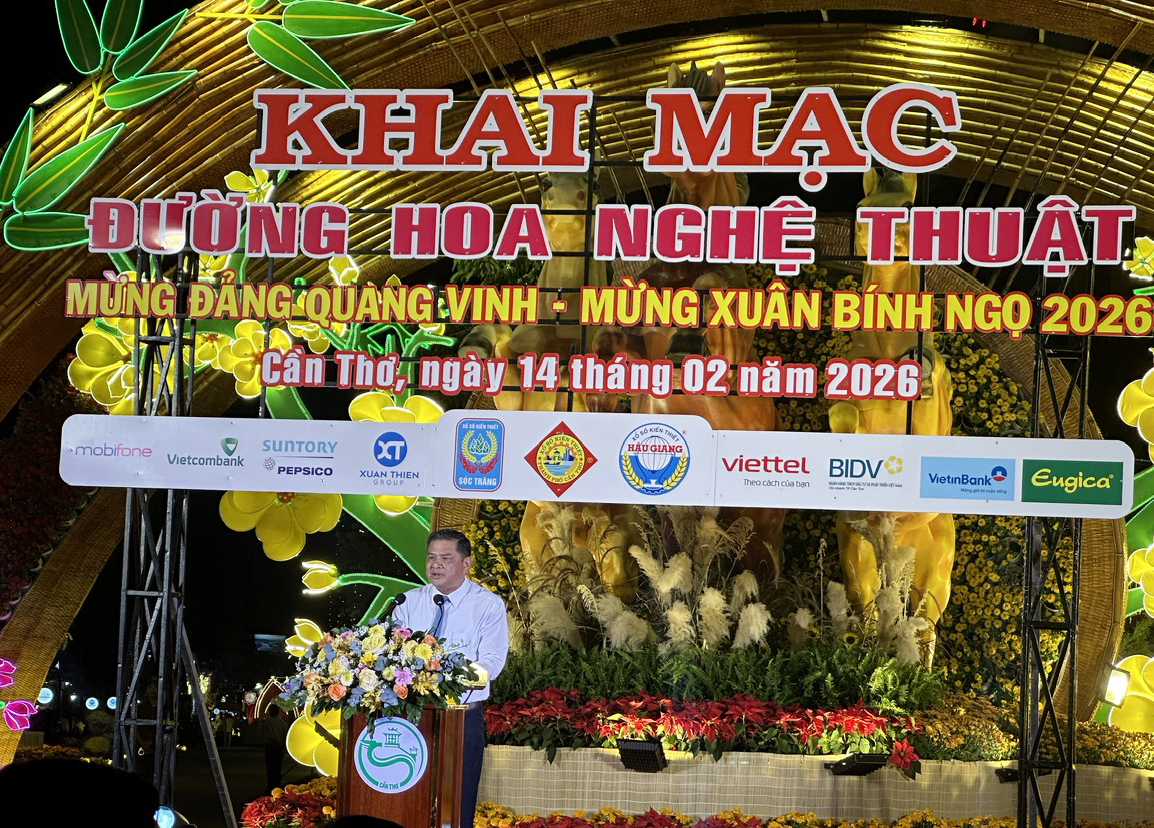 Đường hoa 310m rực rỡ khai hội xu&acirc;n B&iacute;nh Ngọ 2026 ở Cần Thơ- Ảnh 2.