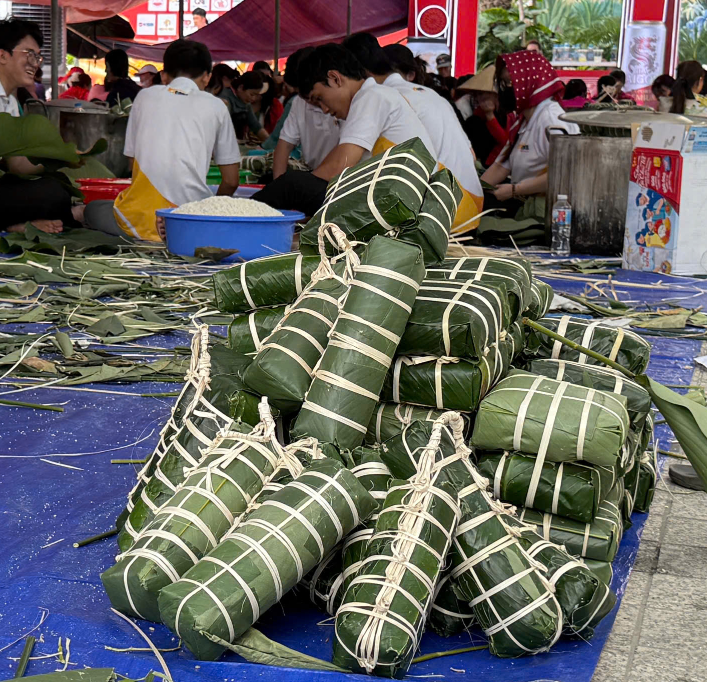 Giữ lửa nồi b&aacute;nh nghĩa t&igrave;nh: Kh&ocirc;ng kh&iacute; đ&oacute;n Tết rộn r&agrave;ng khắp c&aacute;c tỉnh ph&iacute;a Nam- Ảnh 8.