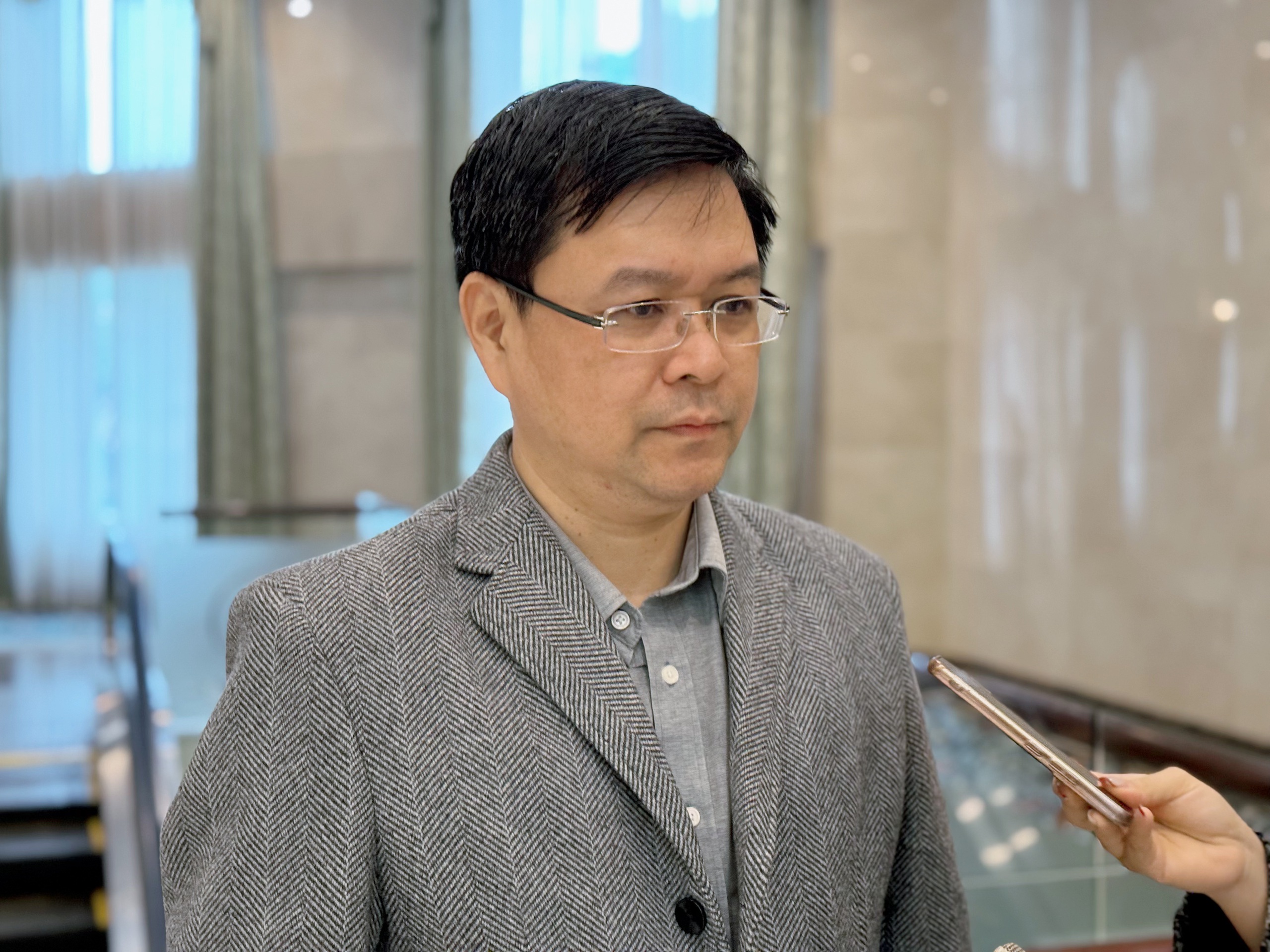 Người d&acirc;n c&oacute; thể nắm bắt mọi th&ocirc;ng tin, chuyển nơi bầu cử nhanh gọn qua VNeID- Ảnh 1.