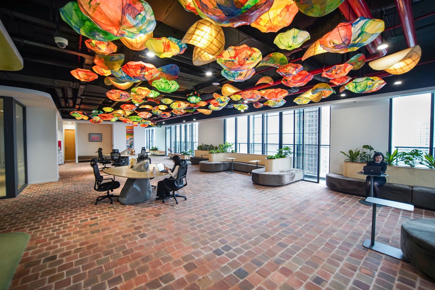 Thị trường văn phòng chia sẻ Co-cowoking cạnh tranh khốc liệt, thanh lọc đường dài- Ảnh 2. Thị trường văn phòng chia sẻ Co-cowoking cạnh tranh khốc liệt, thanh lọc đường dài- Ảnh 2.