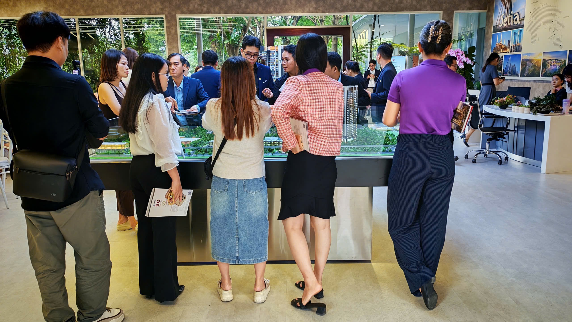 Môi giới bất động sản làm việc xuyên Tết, đón sóng giao dịch đầu năm- Ảnh 3. Môi giới bất động sản làm việc xuyên Tết, đón sóng giao dịch đầu năm- Ảnh 3.