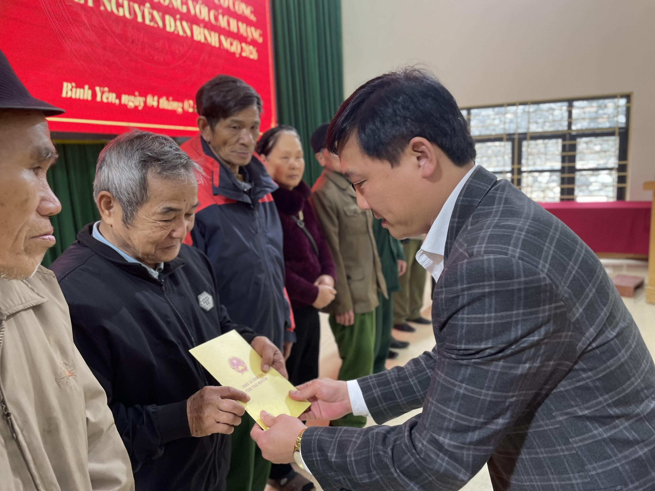 Th&aacute;i Nguy&ecirc;n bảo đảm Tết ấm cho người ngh&egrave;o- Ảnh 5.