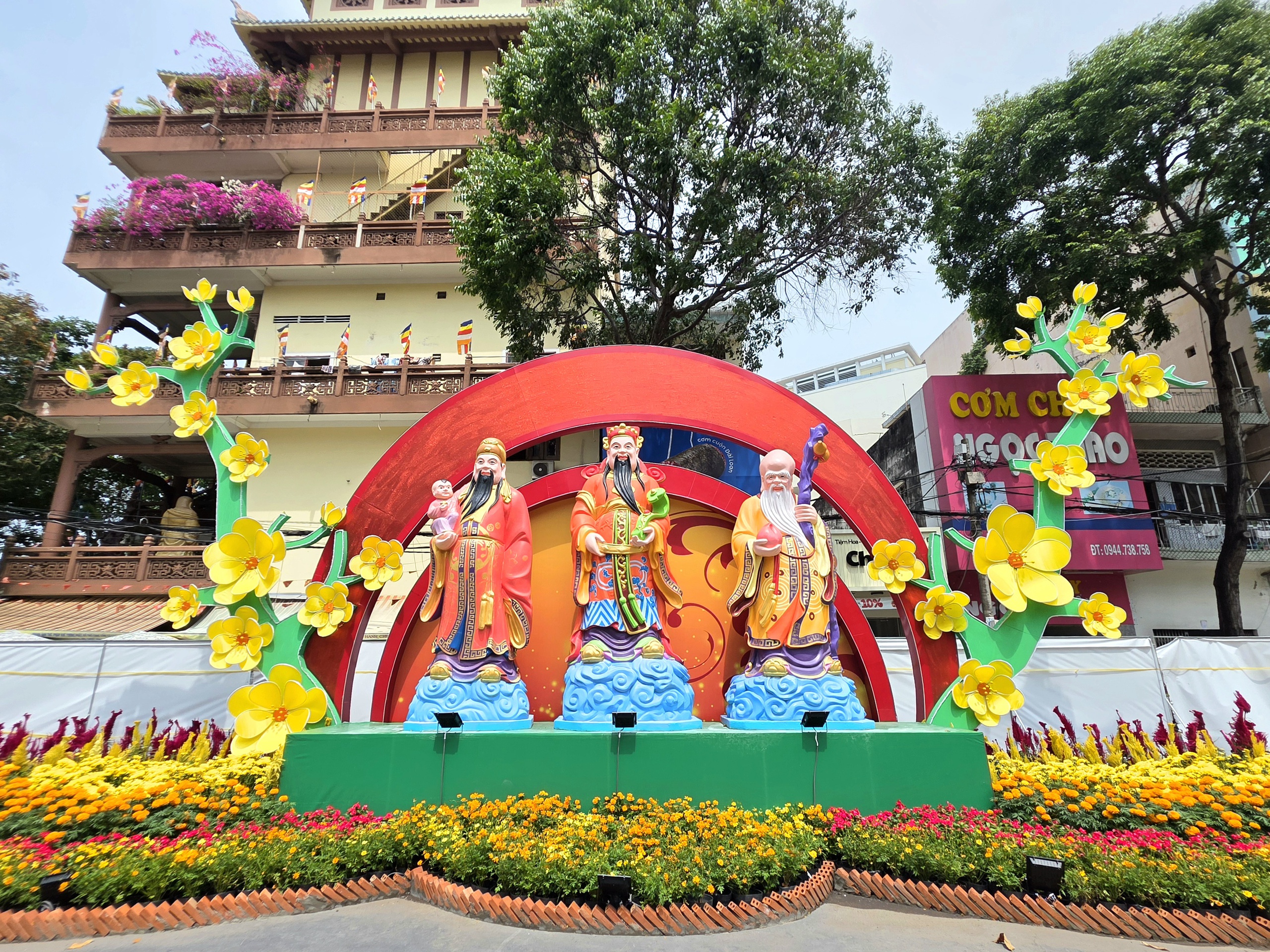 Đường hoa 310m rực rỡ khai hội xu&acirc;n B&iacute;nh Ngọ 2026 ở Cần Thơ- Ảnh 6.