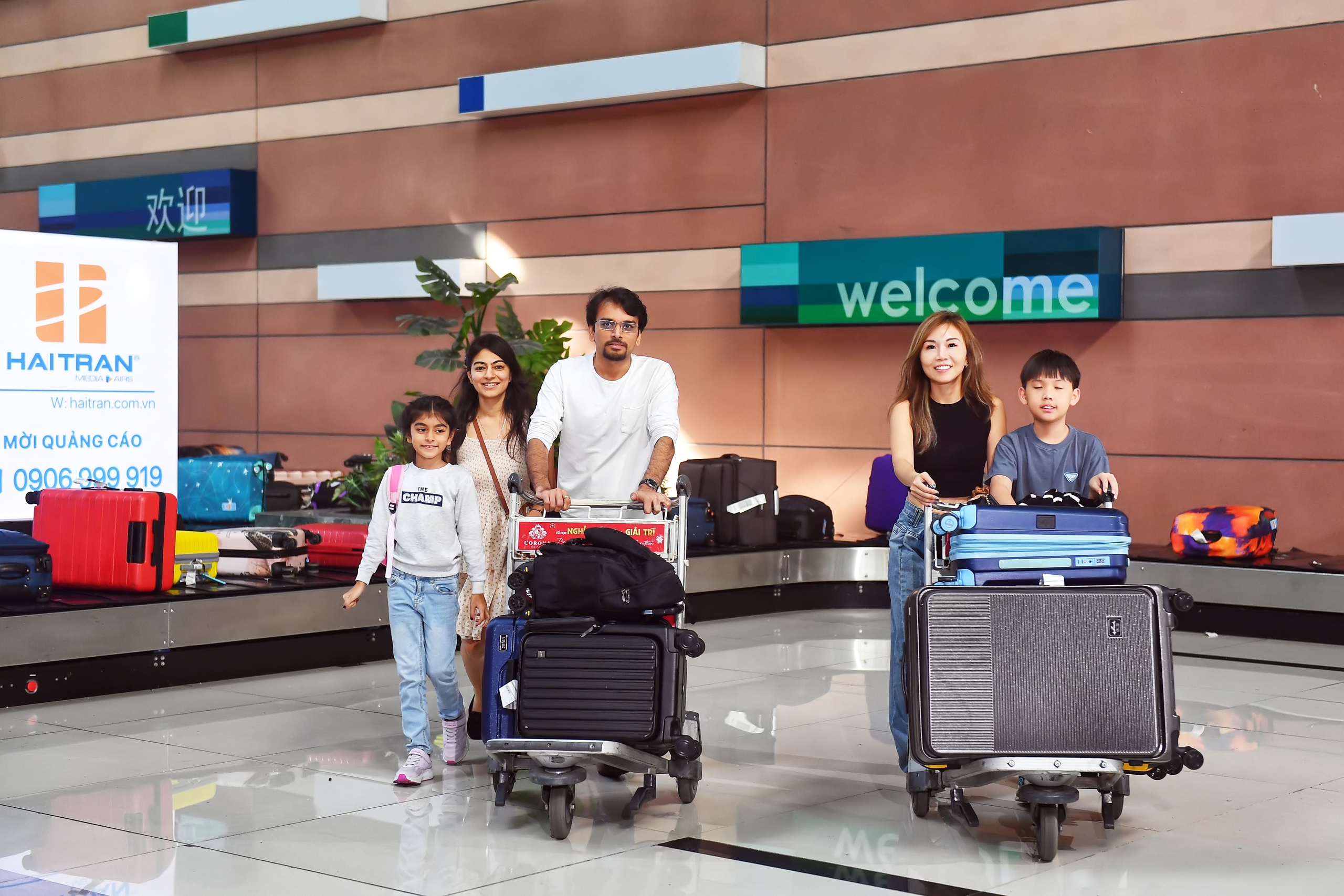 Cảng h&agrave;ng kh&ocirc;ng quốc tế Ph&uacute; Quốc lập kỷ lục đ&oacute;n 50 chuyến bay quốc tế một ng&agrave;y- Ảnh 2.