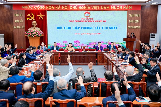 Tiếp tục khẳng định vai trò nòng cốt của Mặt trận trong giai đoạn mới- Ảnh 3. Tiếp tục khẳng định vai trò nòng cốt của Mặt trận trong giai đoạn mới- Ảnh 3.