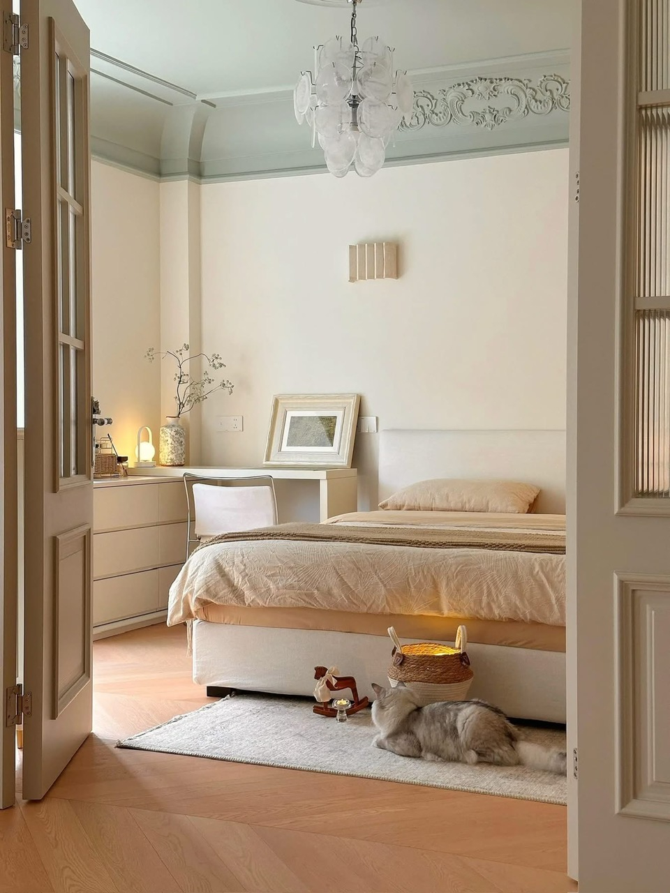 Làm mới không gian phòng ngủ mùa xuân với những thay đổi đơn giản- Ảnh 3. Làm mới không gian phòng ngủ mùa xuân với những thay đổi đơn giản- Ảnh 3.