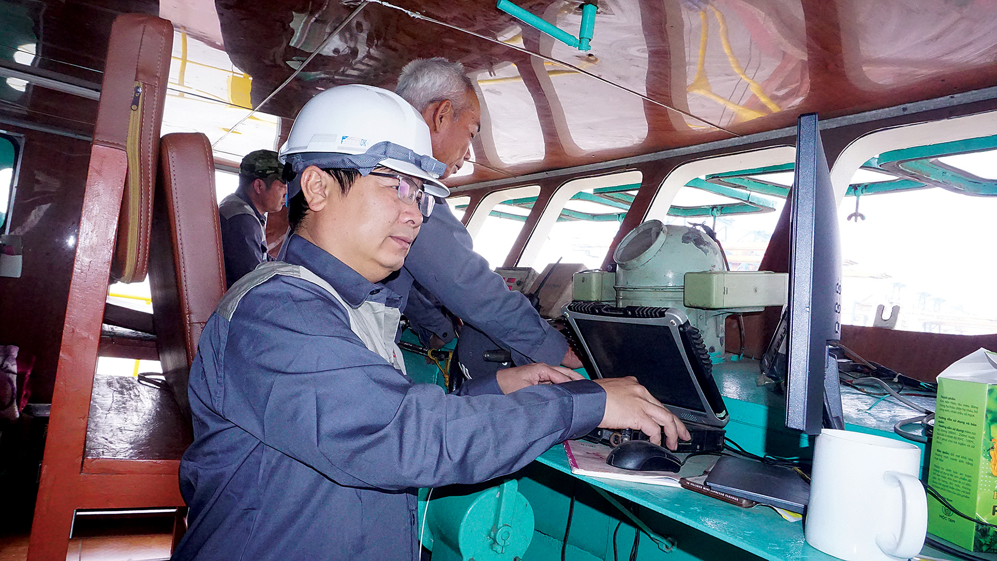 Nghề “cạp đất mà ăn” nơi đầu sóng- Ảnh 2. Nghề “cạp đất mà ăn” nơi đầu sóng- Ảnh 2.