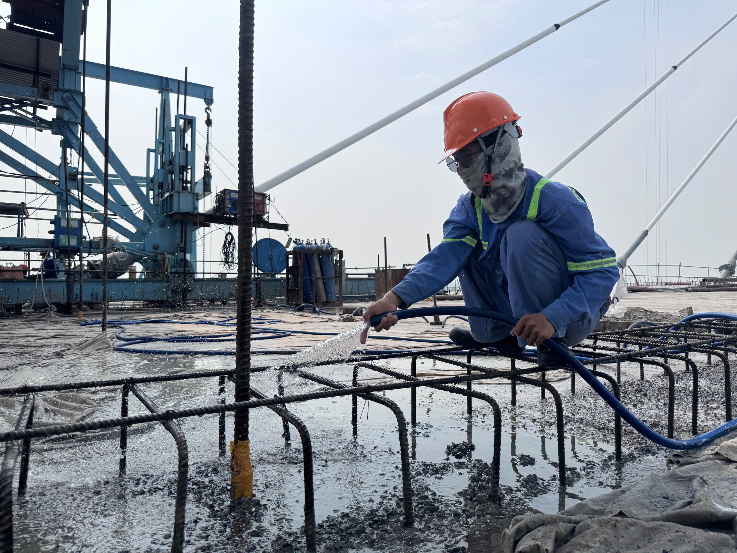 C&ocirc;ng nh&acirc;n b&aacute;m trụ c&ocirc;ng trường xuy&ecirc;n Tết, đưa c&aacute;c c&ocirc;ng tr&igrave;nh trọng điểm TP.HCM về đ&iacute;ch- Ảnh 15.