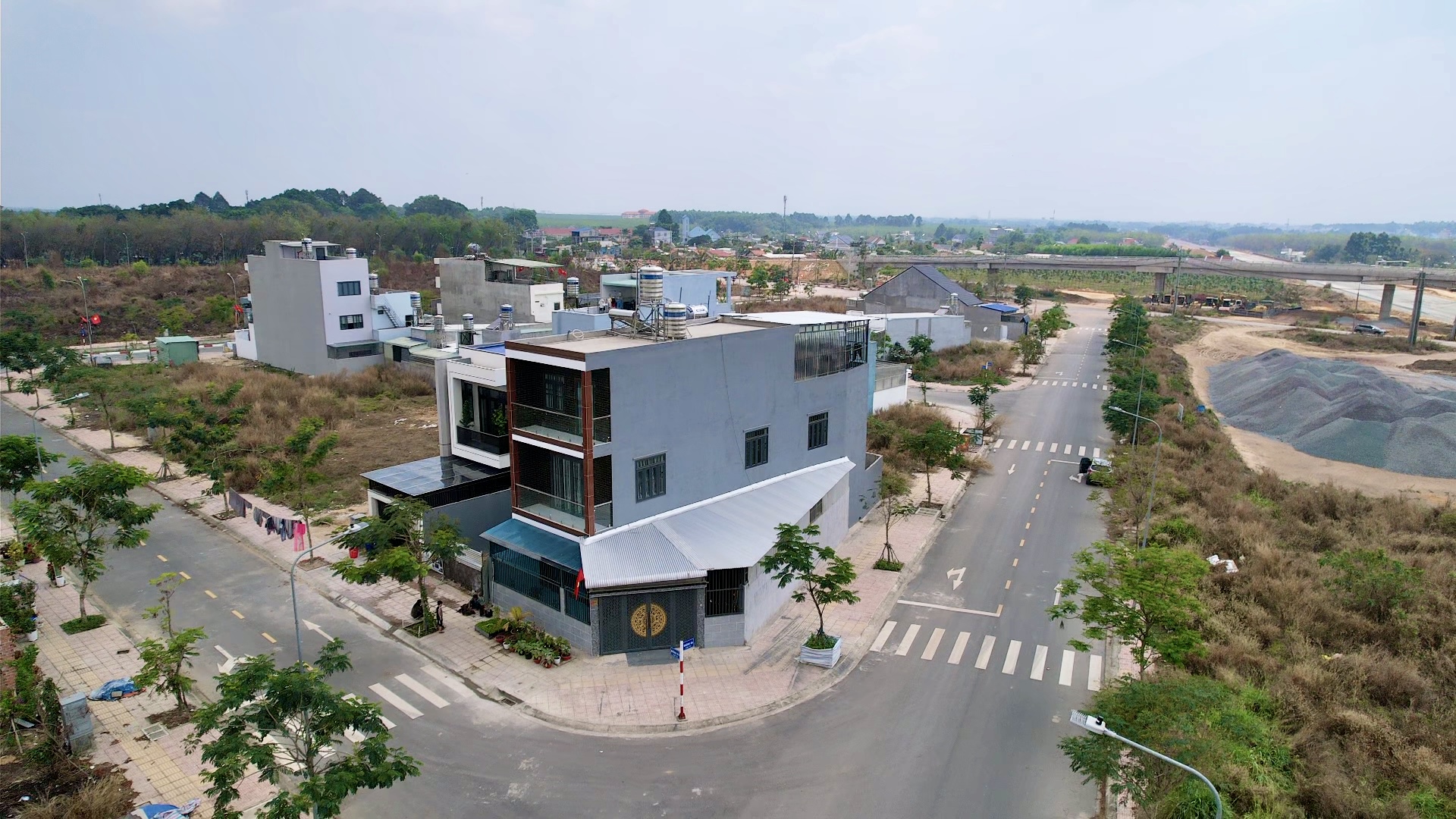 Tết trong ngôi nhà mới khang trang của người dân nhường đất làm cao tốc qua Đồng Nai- Ảnh 6. Tết trong ngôi nhà mới khang trang của người dân nhường đất làm cao tốc qua Đồng Nai- Ảnh 6.