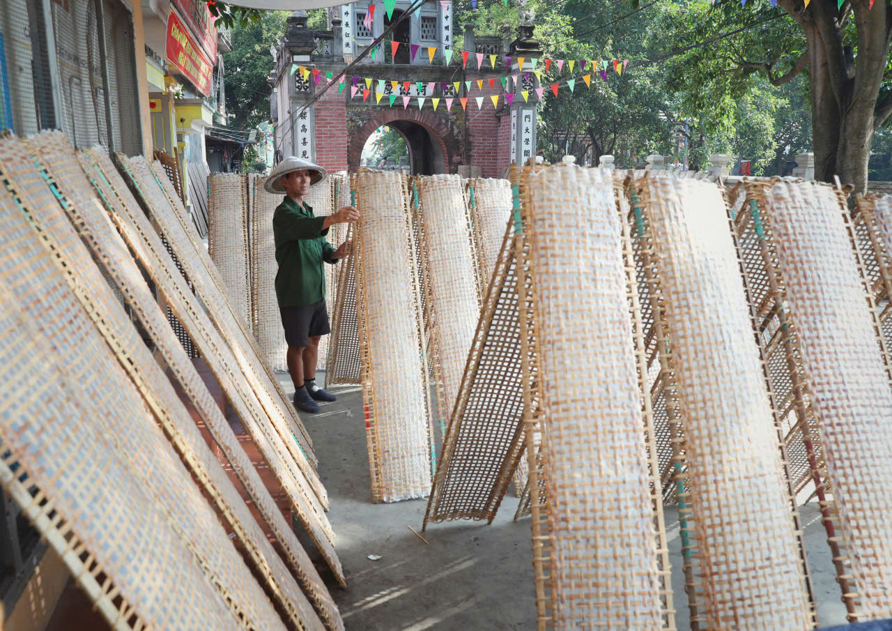 Bảo tồn, phát triển làng cổ Thổ Hà: Vai trò “nhạc trưởng” trong kết nối ký ức kiến trúc- Ảnh 2. Bảo tồn, phát triển làng cổ Thổ Hà: Vai trò “nhạc trưởng” trong kết nối ký ức kiến trúc- Ảnh 2.