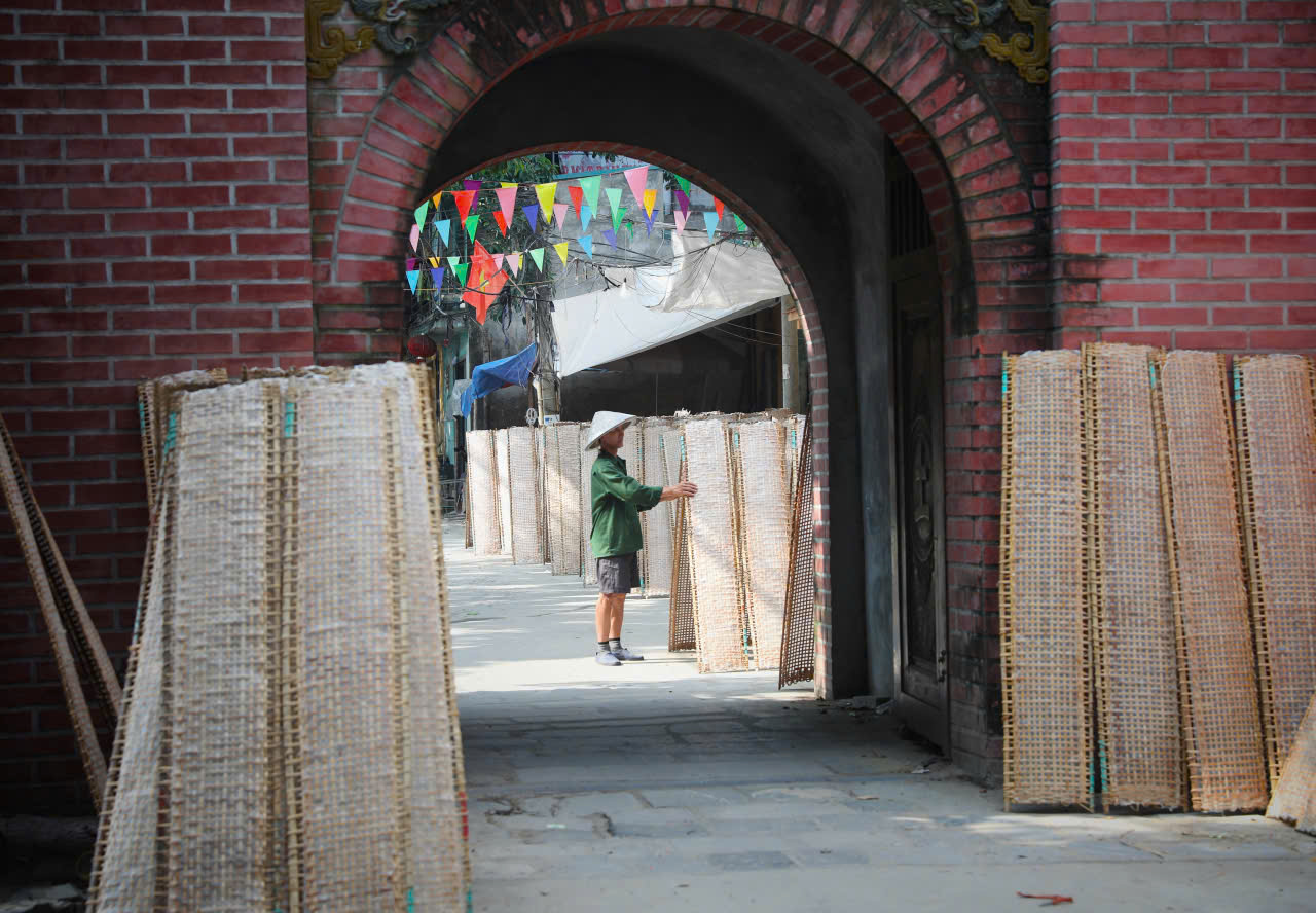 Bảo tồn, phát triển làng cổ Thổ Hà: Vai trò “nhạc trưởng” trong kết nối ký ức kiến trúc- Ảnh 3. Bảo tồn, phát triển làng cổ Thổ Hà: Vai trò “nhạc trưởng” trong kết nối ký ức kiến trúc- Ảnh 3.