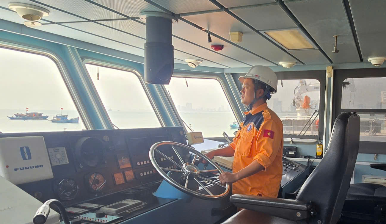 Khi Tết là một ca trực và sự bình yên là món quà lớn nhất- Ảnh 1. Khi Tết là một ca trực và sự bình yên là món quà lớn nhất- Ảnh 1.