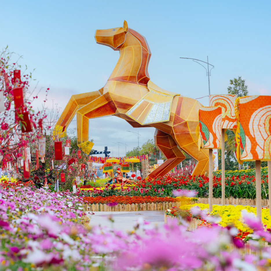 Không khí Tết ở những khu đô thị triệu USD- Ảnh 1. Không khí Tết ở những khu đô thị triệu USD- Ảnh 1.