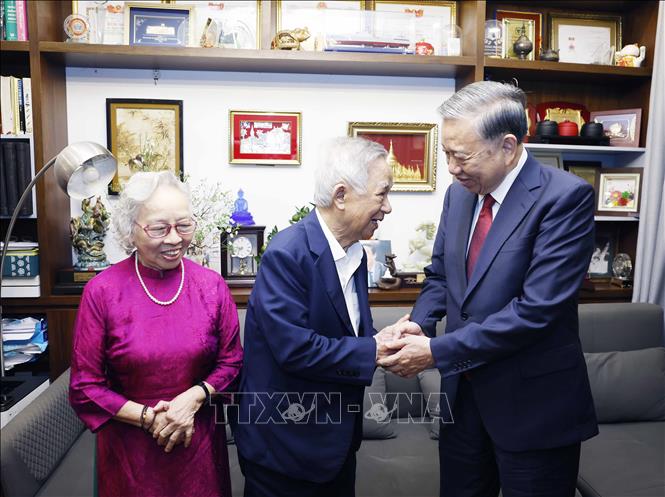 Tổng Bí thư Tô Lâm thăm, chúc Tết Đảng bộ, chính quyền và nhân dân Hà Nội - Ảnh 6. Tổng Bí thư Tô Lâm thăm, chúc Tết Đảng bộ, chính quyền và nhân dân Hà Nội - Ảnh 6.