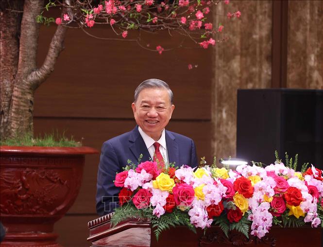 Tổng Bí thư Tô Lâm thăm, chúc Tết Đảng bộ, chính quyền và nhân dân Hà Nội - Ảnh 4. Tổng Bí thư Tô Lâm thăm, chúc Tết Đảng bộ, chính quyền và nhân dân Hà Nội - Ảnh 4.