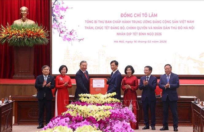 Tổng Bí thư Tô Lâm thăm, chúc Tết Đảng bộ, chính quyền và nhân dân Hà Nội - Ảnh 5. Tổng Bí thư Tô Lâm thăm, chúc Tết Đảng bộ, chính quyền và nhân dân Hà Nội - Ảnh 5.