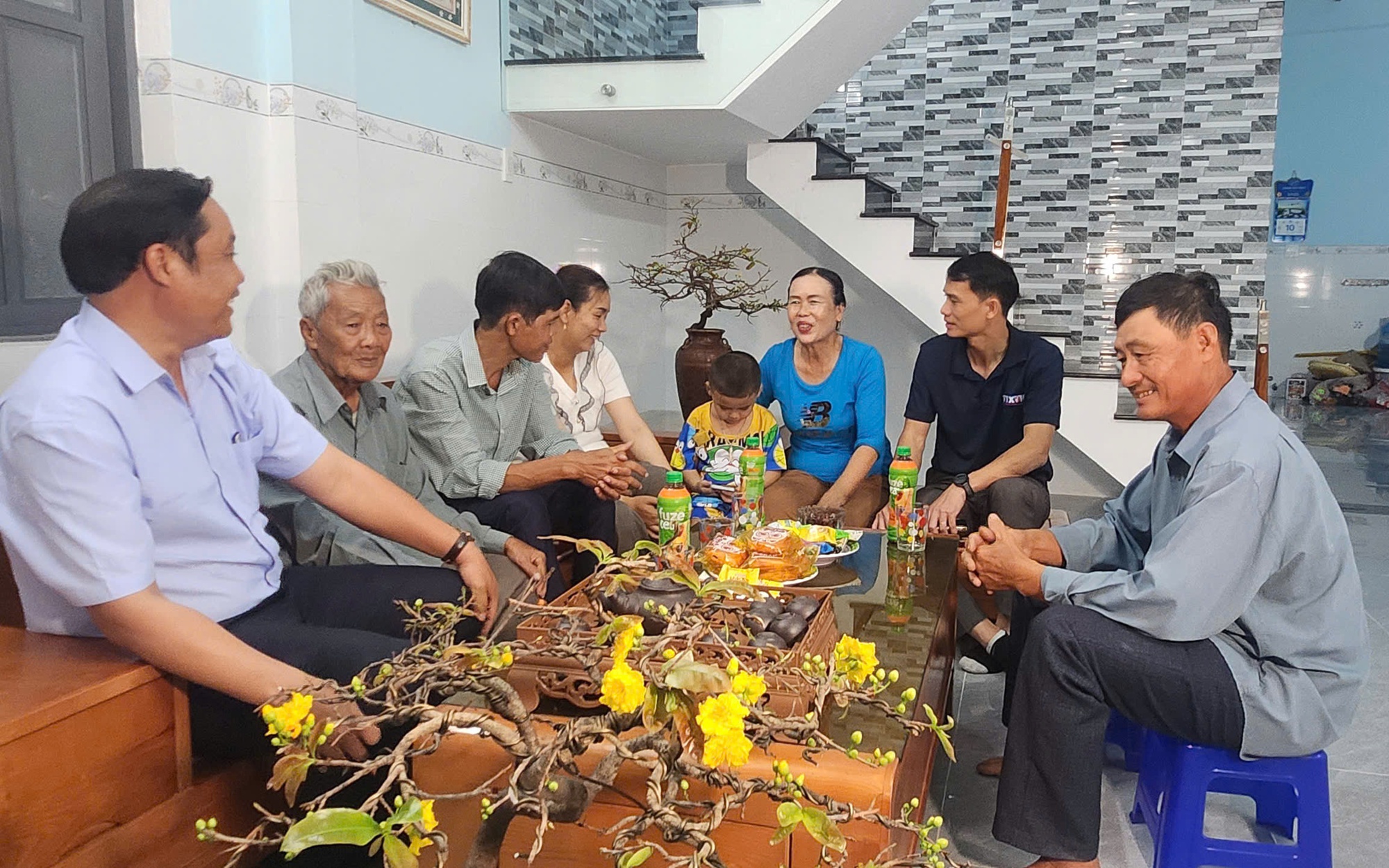 Xu&acirc;n về tr&ecirc;n những m&aacute;i nh&agrave; hồi sinh sau b&atilde;o lũ ở Gia Lai