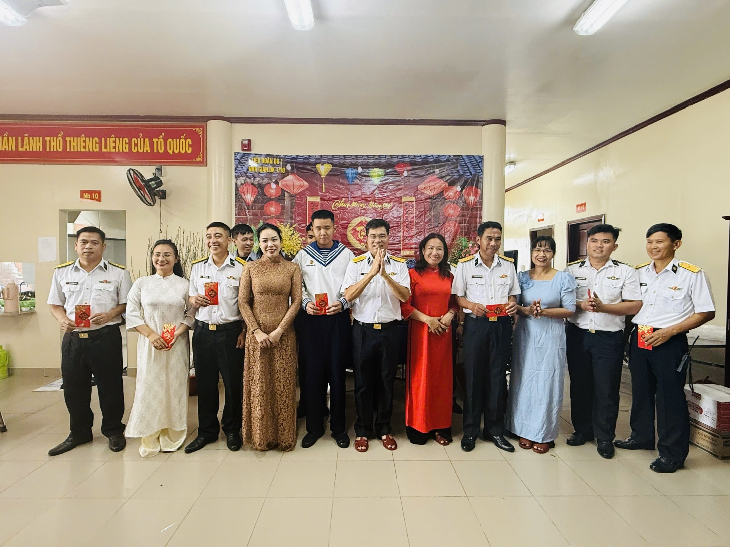 Tết giữa biển trời: Khi m&ugrave;a xu&acirc;n neo lại nh&agrave; gi&agrave;n DK1- Ảnh 7.