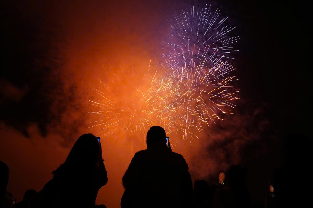 Người d&acirc;n Thủ đ&ocirc; h&aacute;o hức đ&oacute;n Giao thừa B&iacute;nh Ngọ 2026- Ảnh 7.