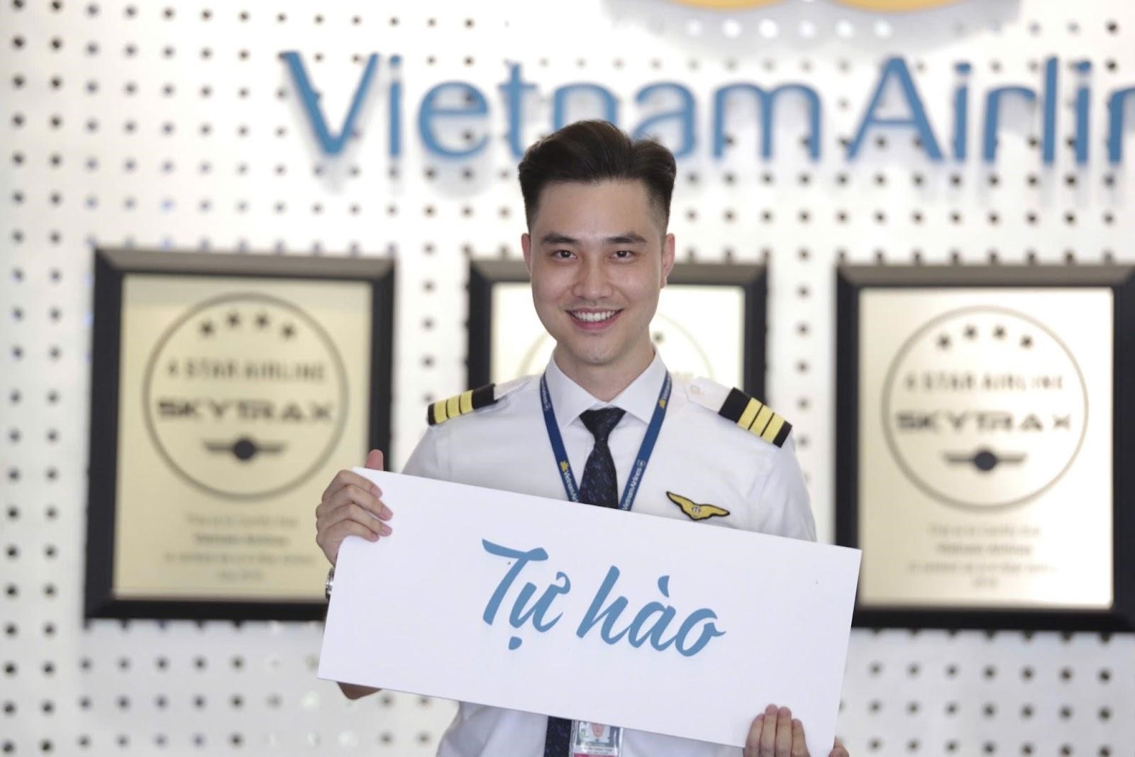 Sắc xanh tr&ecirc;n bầu trời v&agrave; những m&ugrave;a xu&acirc;n kh&ocirc;ng ph&aacute;o hoa- Ảnh 1.