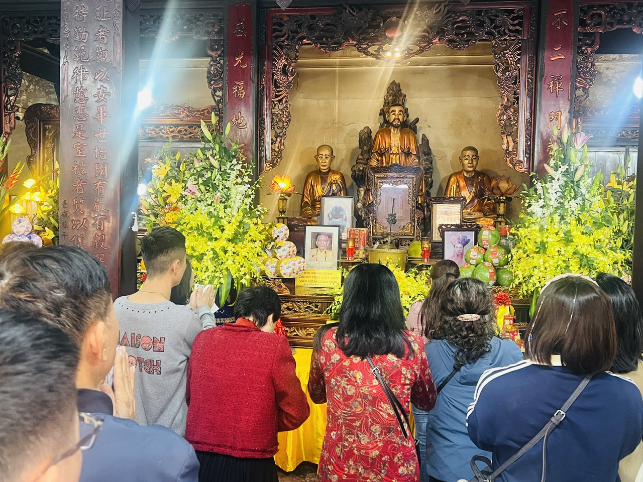 H&agrave; Nội: Người d&acirc;n nườm nượp đi lễ đầu năm- Ảnh 2.