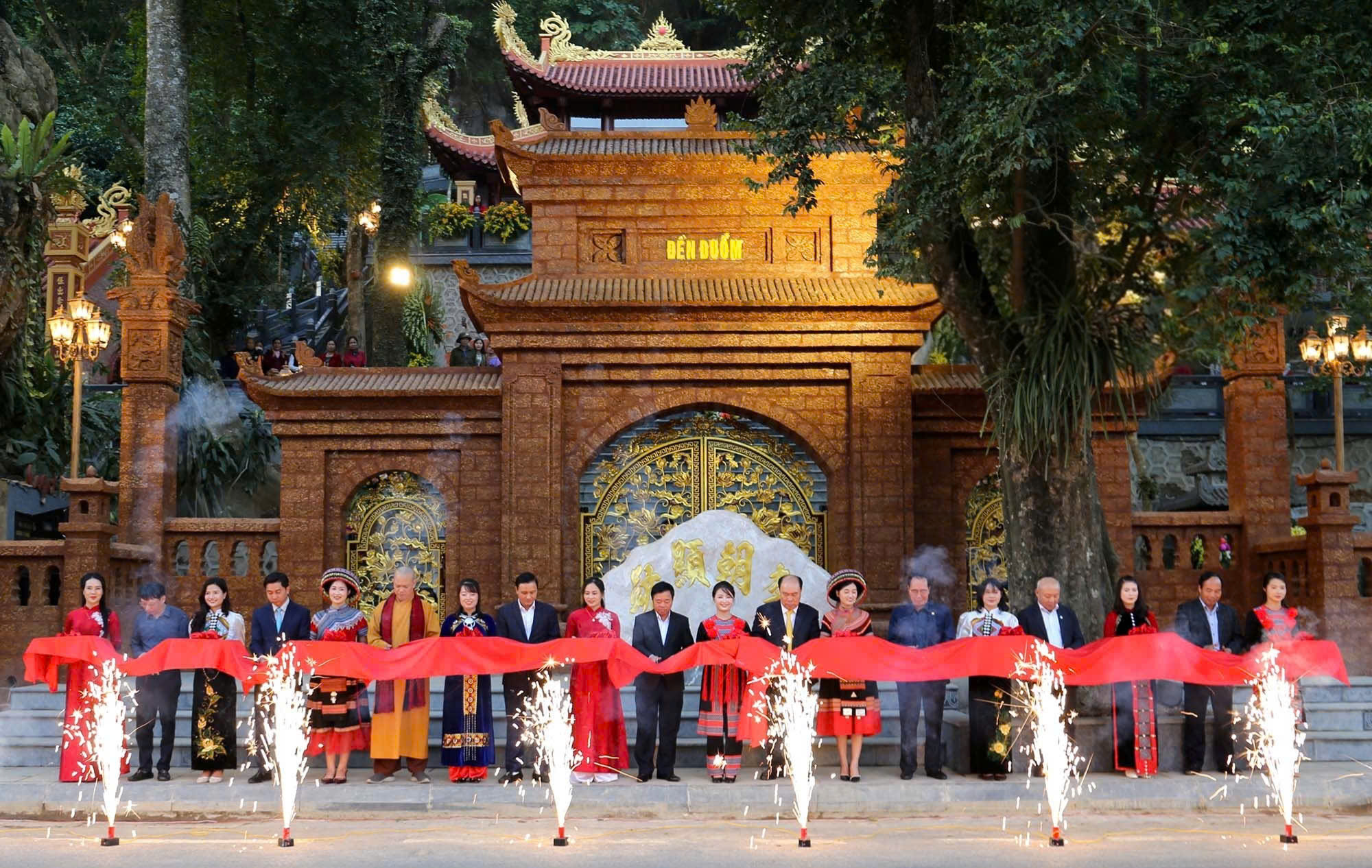 Đền Đuổm hồi sinh diện mạo, g&igrave;n giữ hồn xưa nguy&ecirc;n vẹn- Ảnh 6.