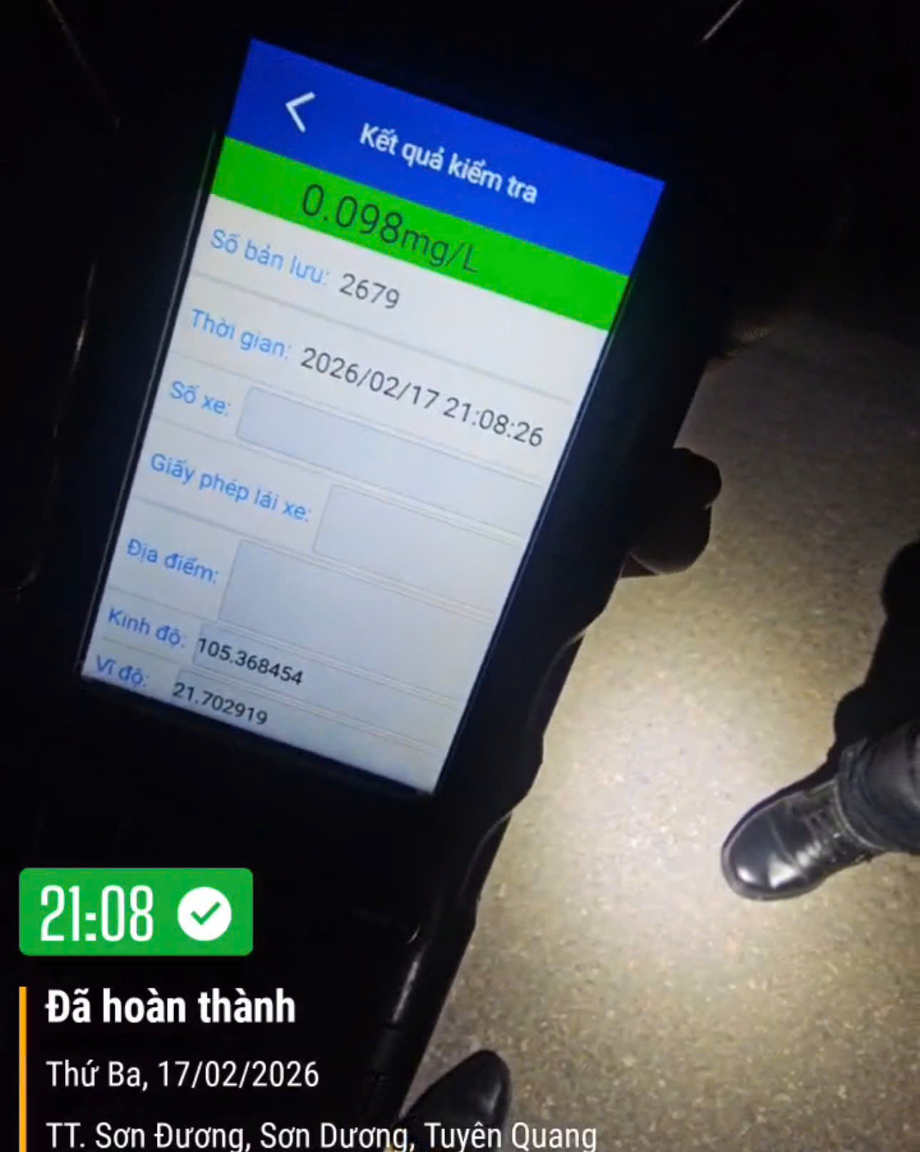 Tuy&ecirc;n Quang: T&agrave;i xế vi phạm nồng độ cồn, ngang ngược dừng xe c&atilde;i v&atilde; sau va chạm- Ảnh 2.