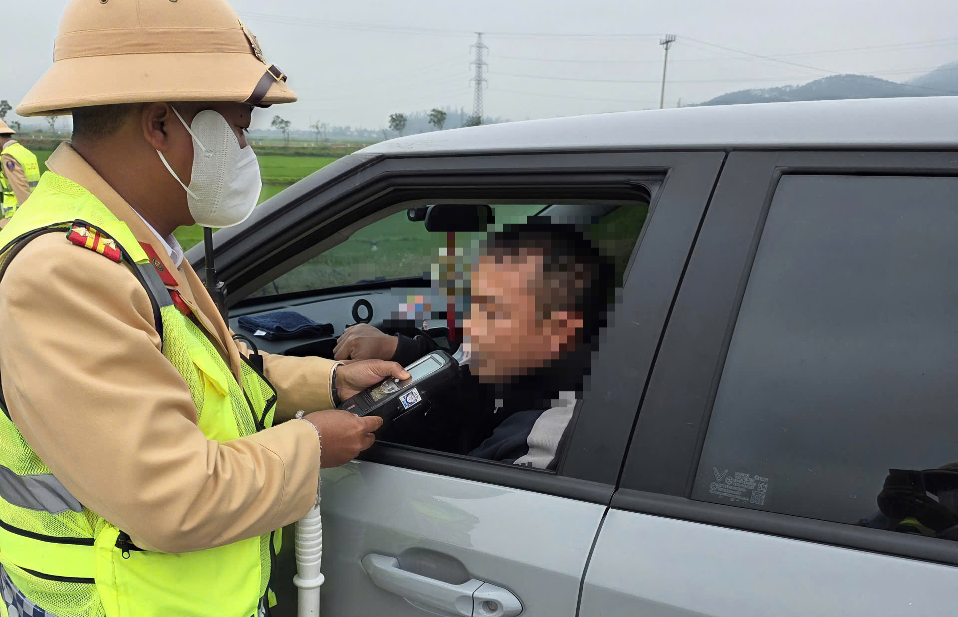 Nghệ An: Kh&ocirc;ng c&oacute; v&ugrave;ng cấm, kh&ocirc;ng c&oacute; ngoại lệ, xuy&ecirc;n Tết xử l&yacute; vi phạm nồng độ cồn- Ảnh 1.