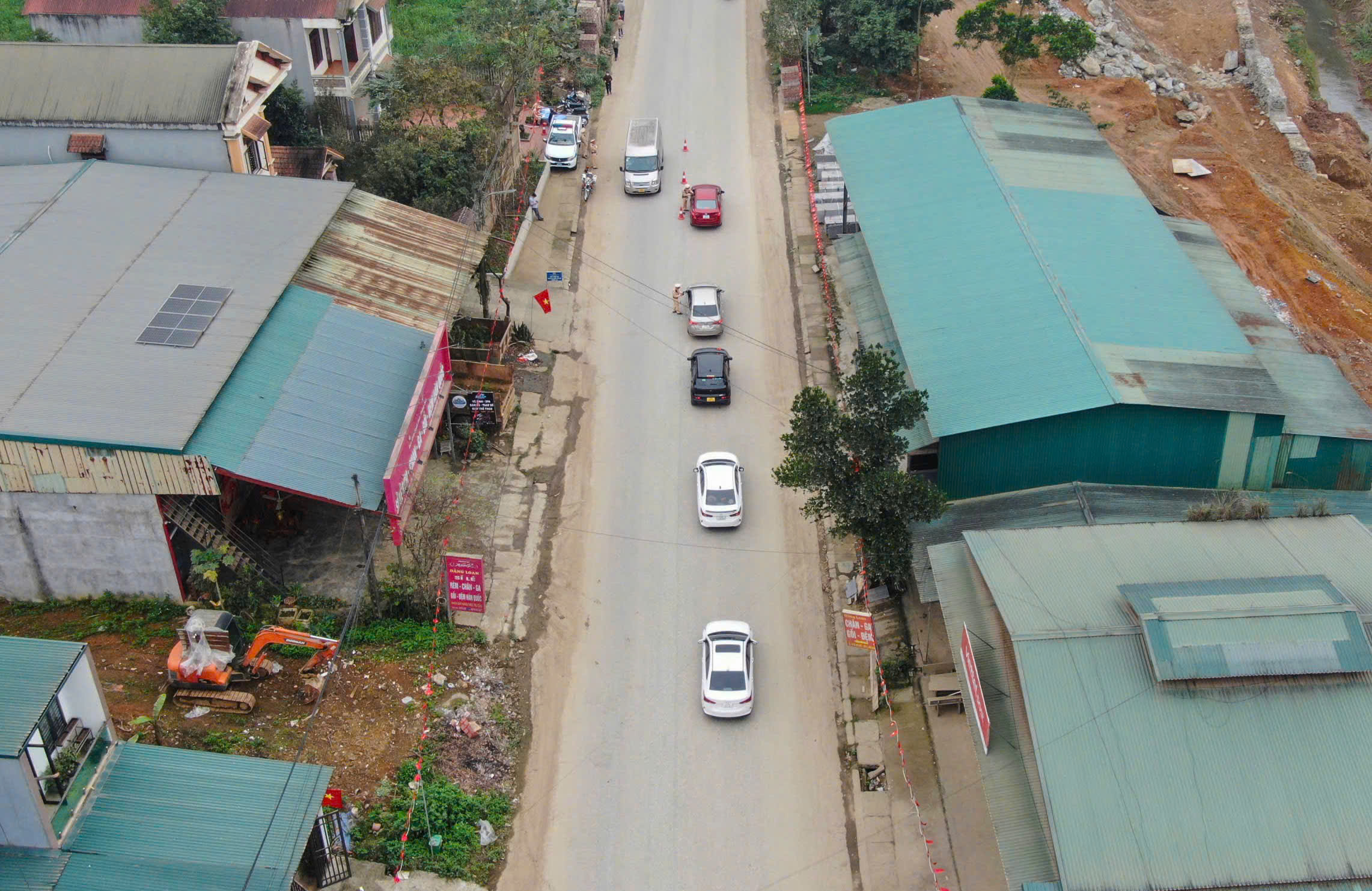 CSGT L&agrave;o Cai d&ugrave;ng flycam ph&aacute;t hiện vi phạm nồng độ cồn- Ảnh 5.