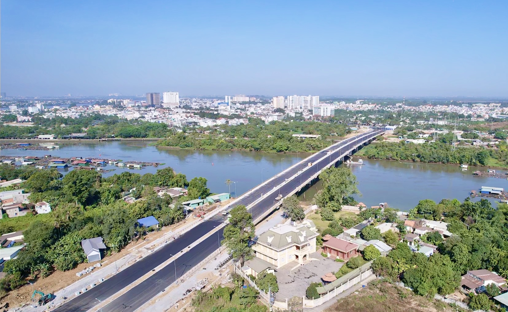 Cầu Thống Nhất khoác áo mới, sẵn sàng thông xe kỹ thuật- Ảnh 17. Cầu Thống Nhất khoác áo mới, sẵn sàng thông xe kỹ thuật- Ảnh 17.