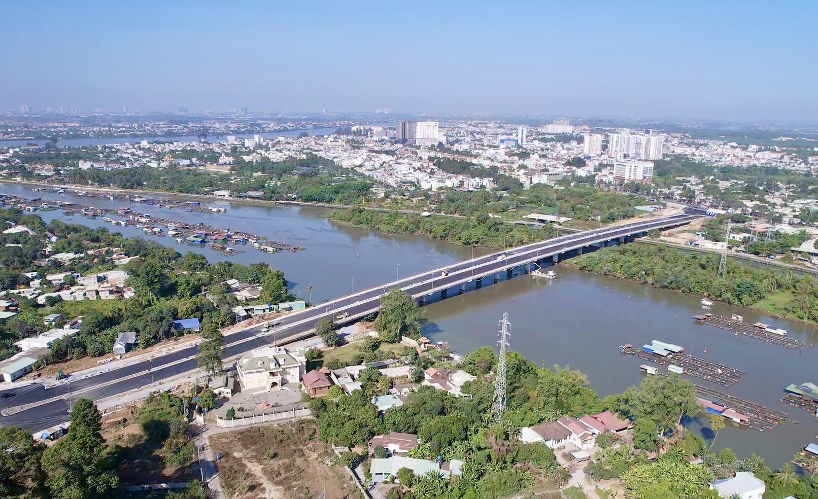 Cầu Thống Nhất khoác áo mới, sẵn sàng thông xe kỹ thuật- Ảnh 10. Cầu Thống Nhất khoác áo mới, sẵn sàng thông xe kỹ thuật- Ảnh 10.