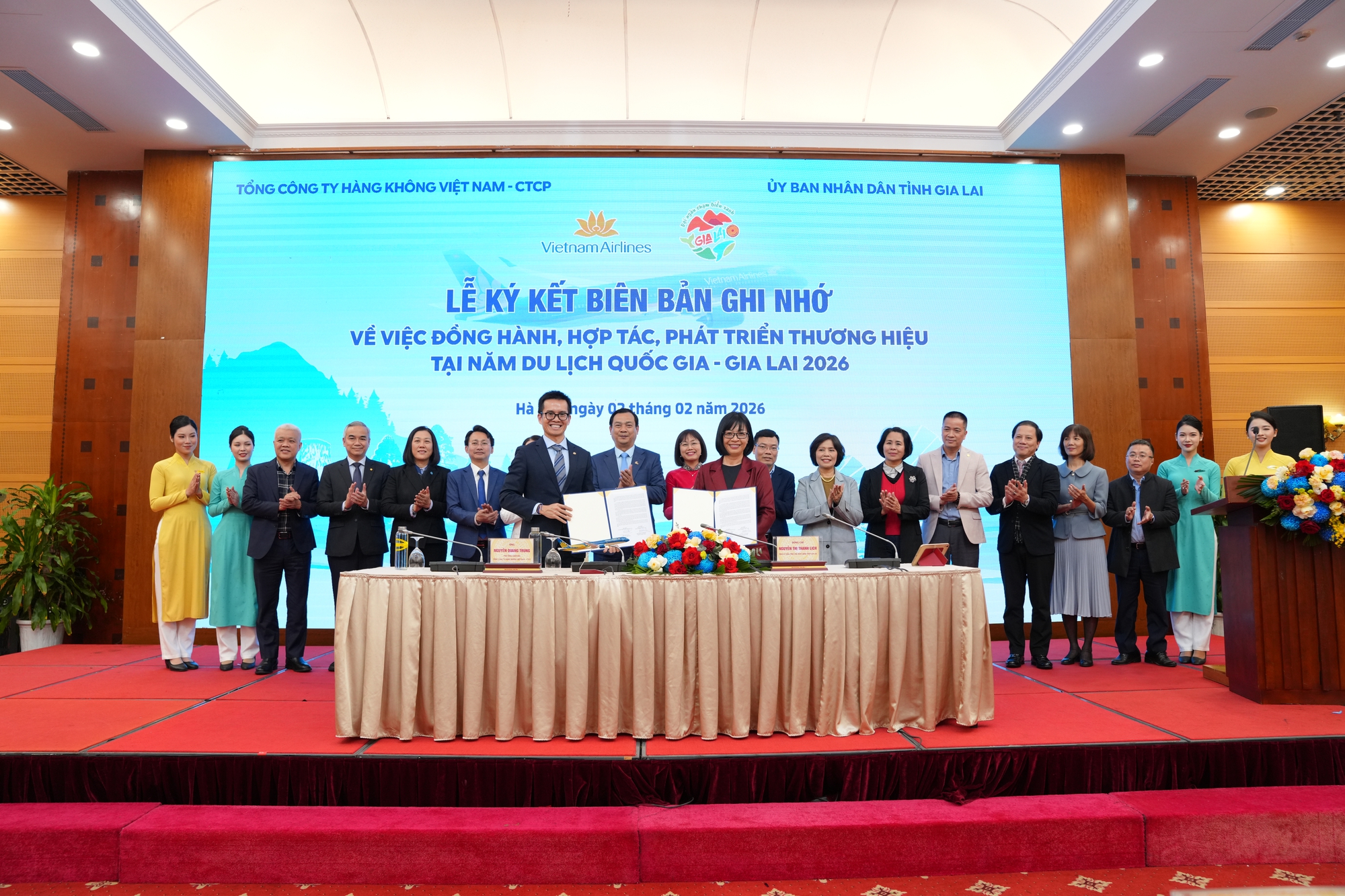 Vietnam Airlines ra mắt chuỗi hoạt động “Bay cao khát vọng Việt Nam”- Ảnh 1. Vietnam Airlines ra mắt chuỗi hoạt động “Bay cao khát vọng Việt Nam”- Ảnh 1.