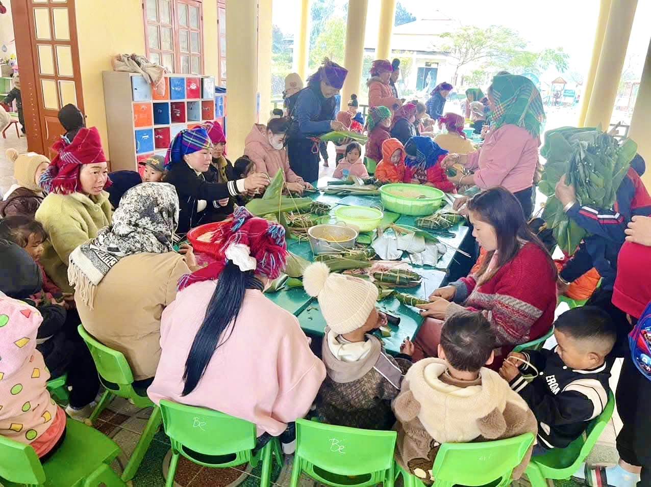 Tết đến sớm trong những ng&ocirc;i trường mầm non v&ugrave;ng cao Sơn La- Ảnh 1.