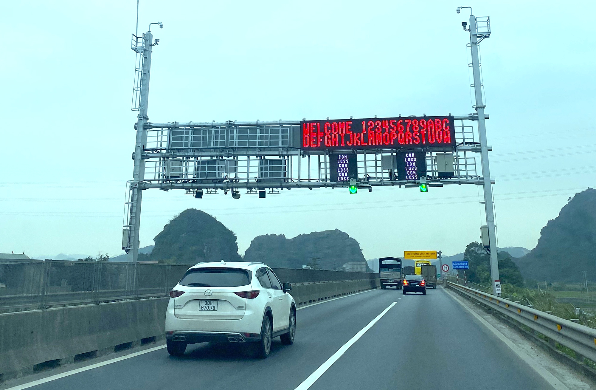 “Ngồi nhà” kiểm soát cả tuyến cao tốc- Ảnh 2. “Ngồi nhà” kiểm soát cả tuyến cao tốc- Ảnh 2.