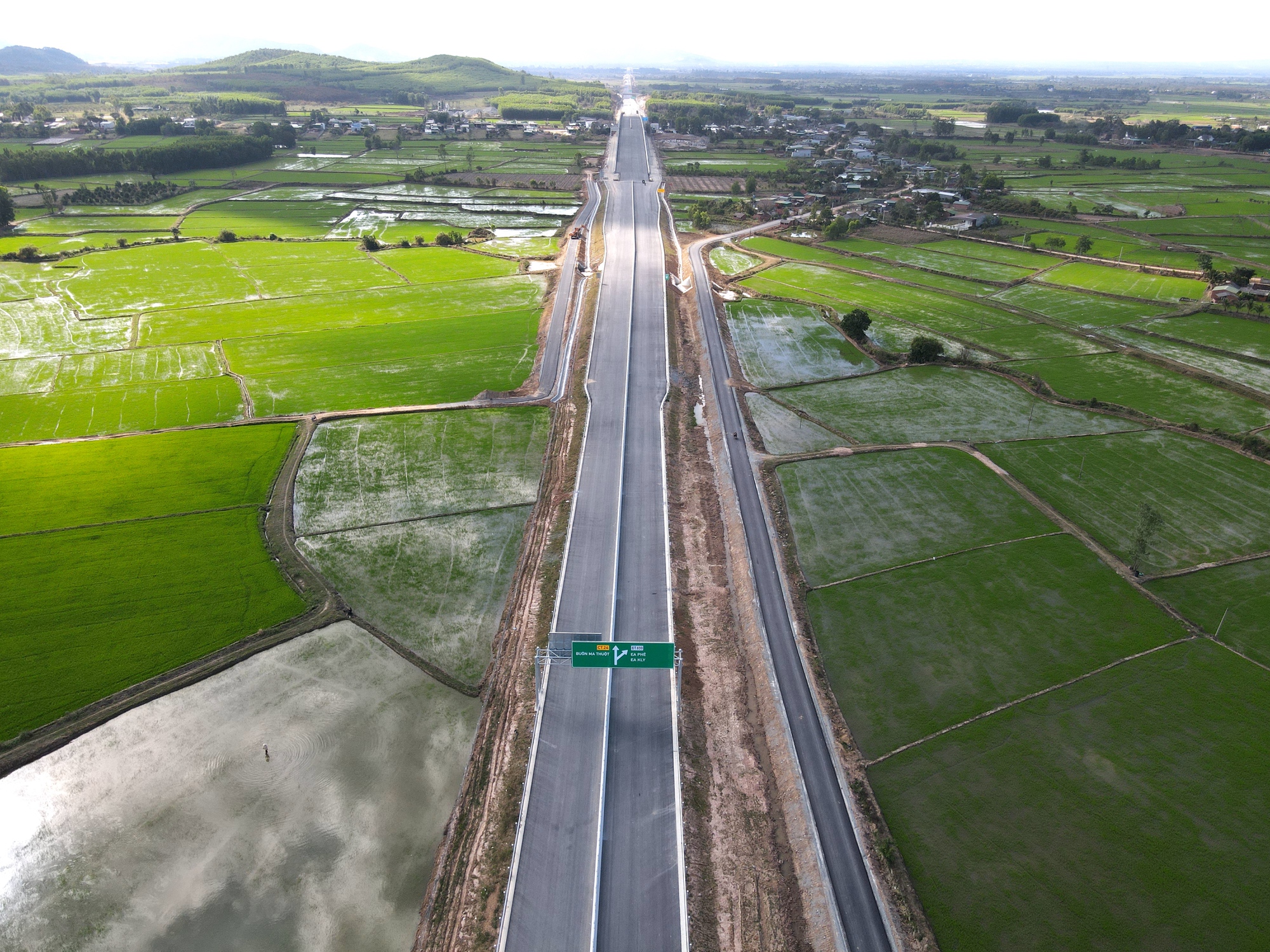 Cao tốc Khánh Hòa - Buôn Ma Thuột kết nối rừng - biển sắp đưa vào khai thác- Ảnh 13. Cao tốc Khánh Hòa - Buôn Ma Thuột kết nối rừng - biển sắp đưa vào khai thác- Ảnh 13.
