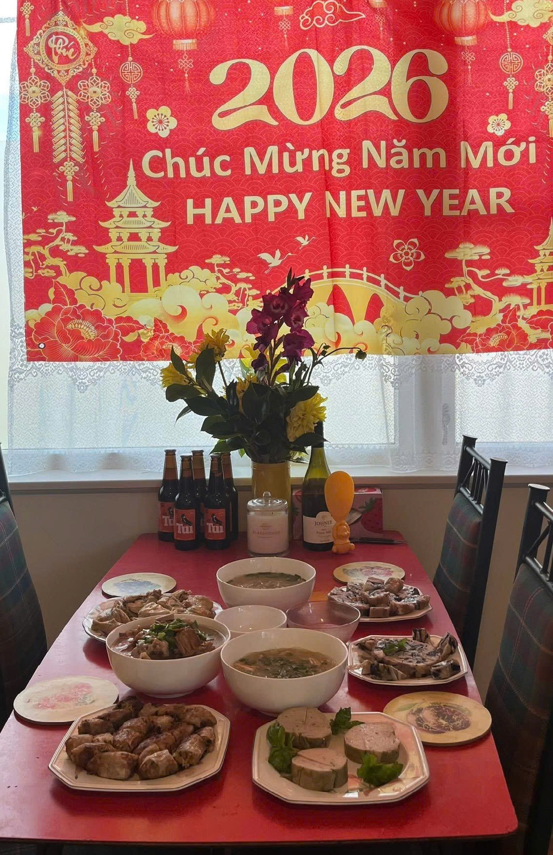 Ấm &aacute;p Tết Việt nơi xứ người- Ảnh 1.