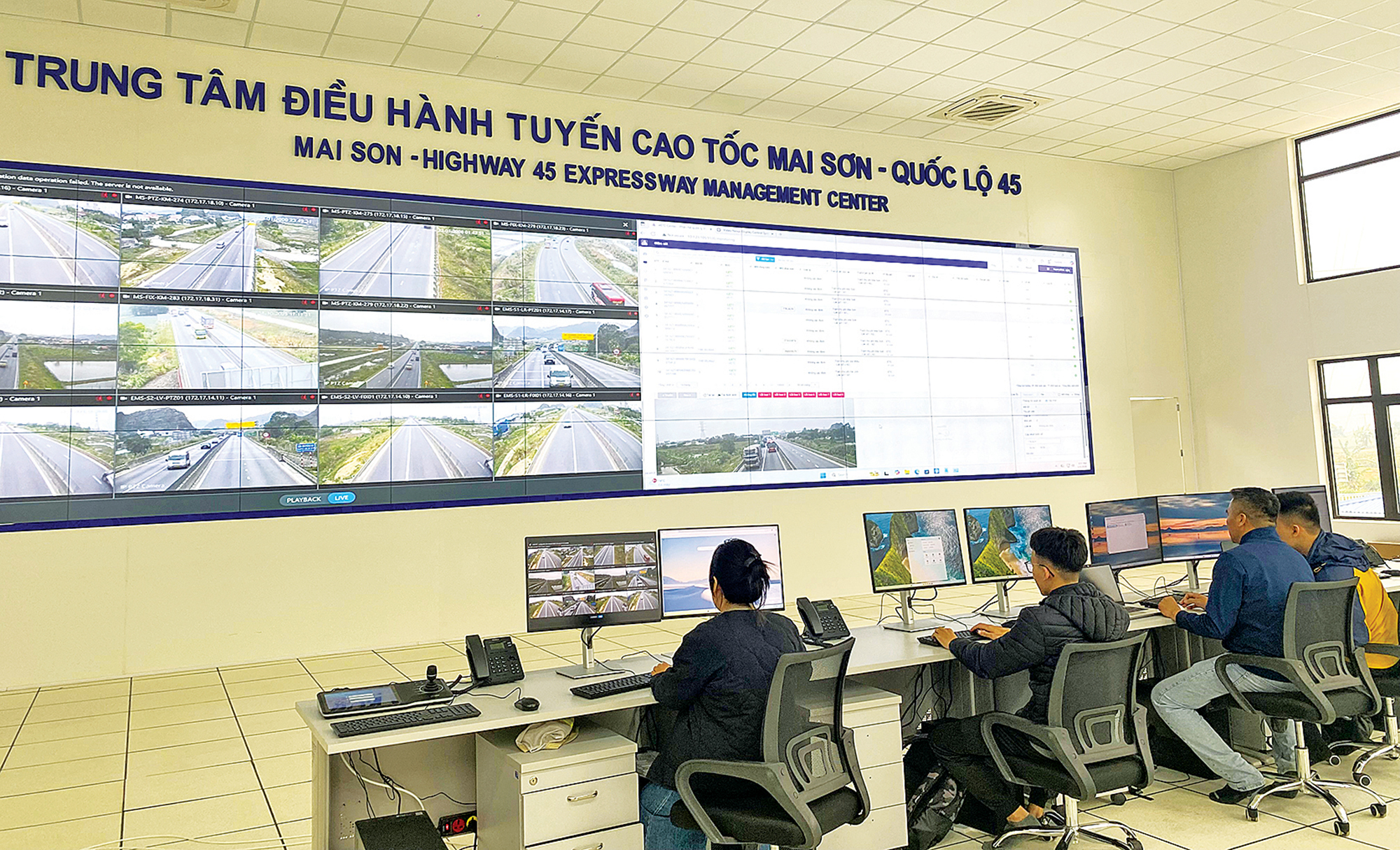 “Ngồi nhà” kiểm soát cả tuyến cao tốc- Ảnh 1. “Ngồi nhà” kiểm soát cả tuyến cao tốc- Ảnh 1.