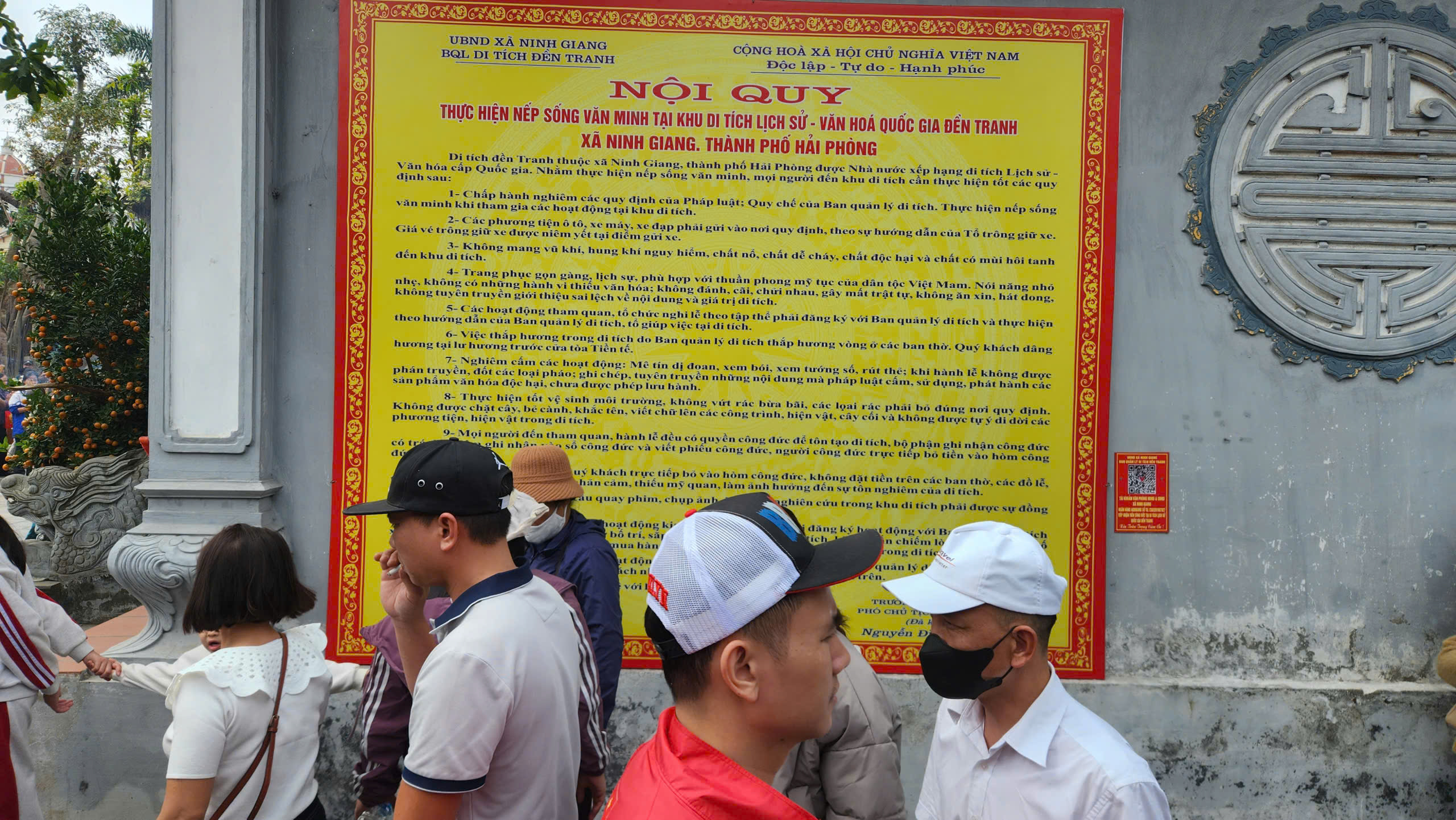 Du kh&aacute;ch đổ về đền Tranh tăng đột biến ngay những ng&agrave;y đầu năm mới- Ảnh 13.