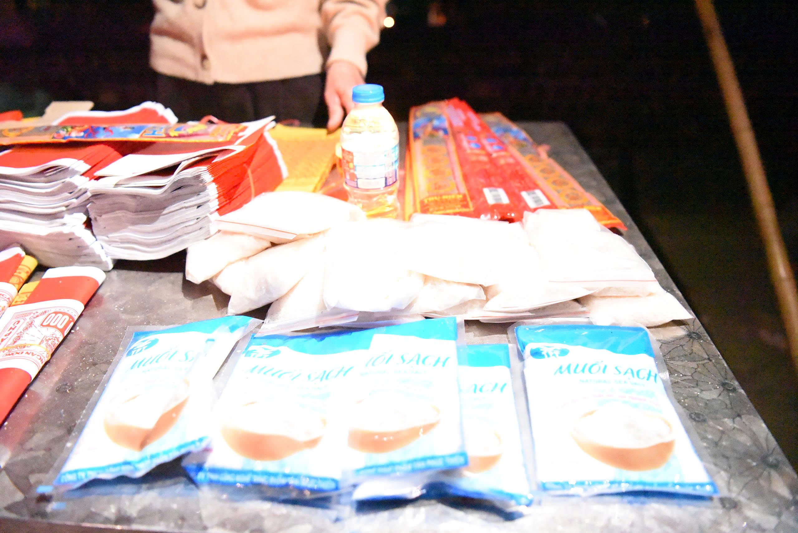 Có gì bên trong chợ Âm Dương, mỗi năm họp một phiên ở Bắc Ninh?- Ảnh 4. Có gì bên trong chợ Âm Dương, mỗi năm họp một phiên ở Bắc Ninh?- Ảnh 4.