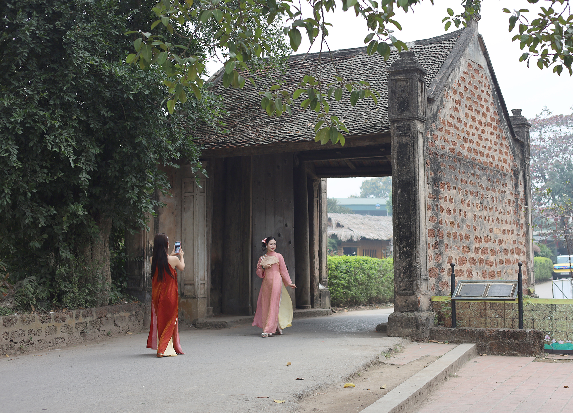 Giữ gìn hồn cốt làng cổ- Ảnh 3. Giữ gìn hồn cốt làng cổ- Ảnh 3.