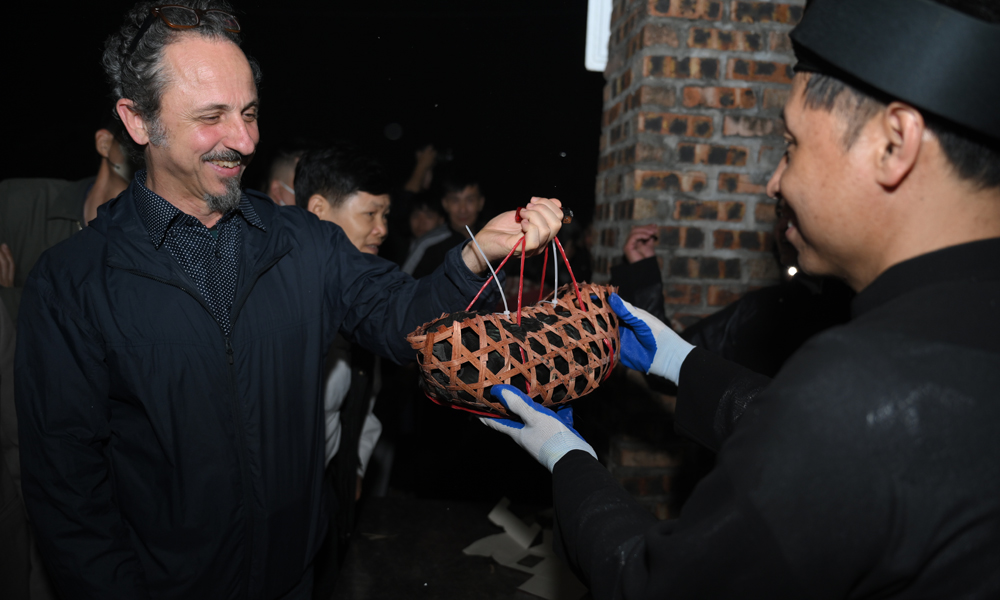 Có gì bên trong chợ Âm Dương, mỗi năm họp một phiên ở Bắc Ninh?- Ảnh 8. Có gì bên trong chợ Âm Dương, mỗi năm họp một phiên ở Bắc Ninh?- Ảnh 8.