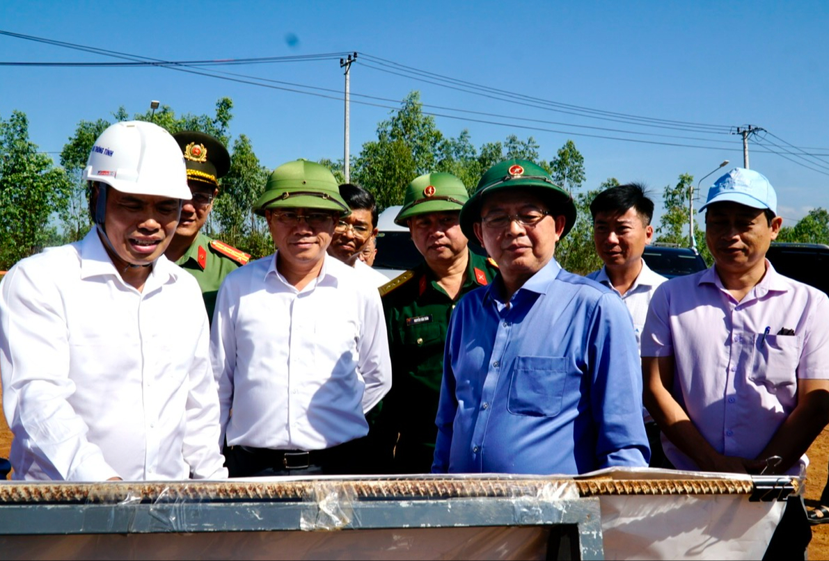 Phó Thủ tướng Hồ Quốc Dũng: Tăng tốc GPMB cao tốc Quy Nhơn - Pleiku ngay sau Tết- Ảnh 1. Phó Thủ tướng Hồ Quốc Dũng: Tăng tốc GPMB cao tốc Quy Nhơn - Pleiku ngay sau Tết- Ảnh 1.