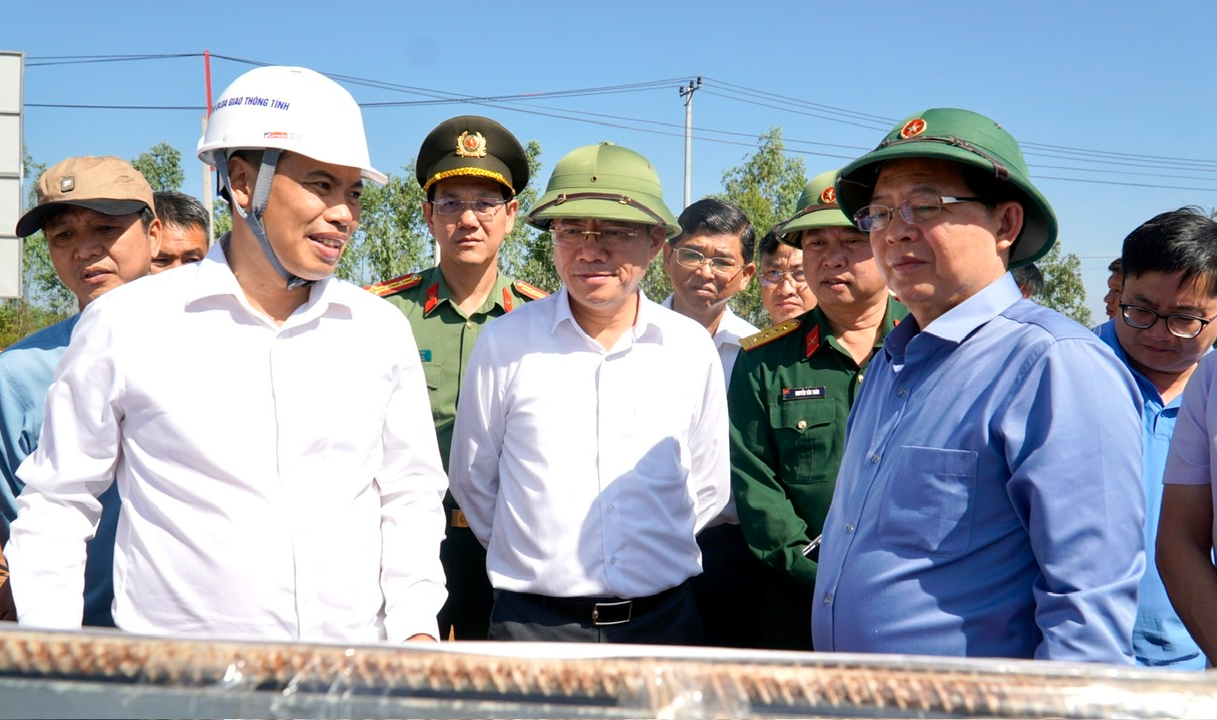 Phó Thủ tướng Hồ Quốc Dũng: Tăng tốc GPMB cao tốc Quy Nhơn - Pleiku ngay sau Tết- Ảnh 3. Phó Thủ tướng Hồ Quốc Dũng: Tăng tốc GPMB cao tốc Quy Nhơn - Pleiku ngay sau Tết- Ảnh 3.