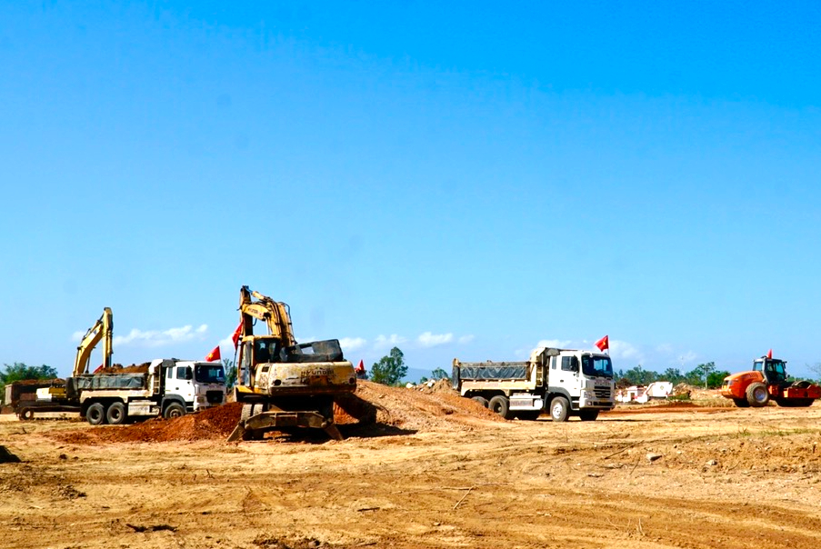 Phó Thủ tướng Hồ Quốc Dũng: Tăng tốc GPMB cao tốc Quy Nhơn - Pleiku ngay sau Tết- Ảnh 2. Phó Thủ tướng Hồ Quốc Dũng: Tăng tốc GPMB cao tốc Quy Nhơn - Pleiku ngay sau Tết- Ảnh 2.