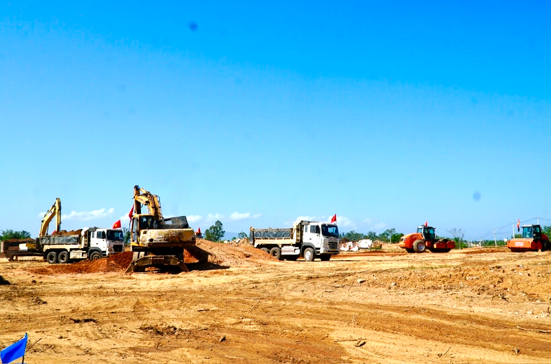 Phó Thủ tướng Hồ Quốc Dũng: Tăng tốc GPMB cao tốc Quy Nhơn - Pleiku ngay sau Tết- Ảnh 7. Phó Thủ tướng Hồ Quốc Dũng: Tăng tốc GPMB cao tốc Quy Nhơn - Pleiku ngay sau Tết- Ảnh 7.