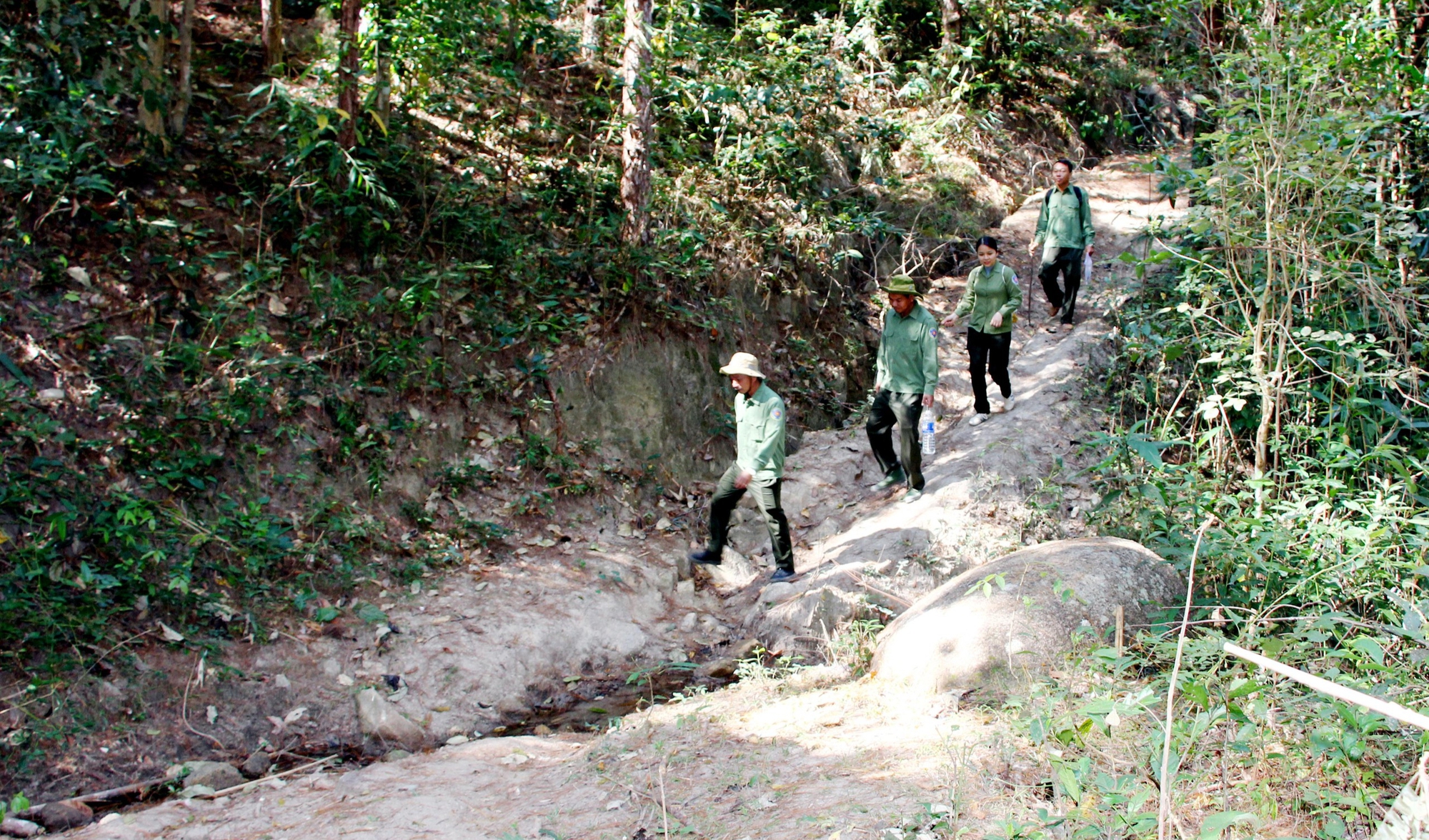 Bữa cơm Tết giản dị của người giữ rừng Tây Nguyên- Ảnh 6. Bữa cơm Tết giản dị của người giữ rừng Tây Nguyên- Ảnh 6.